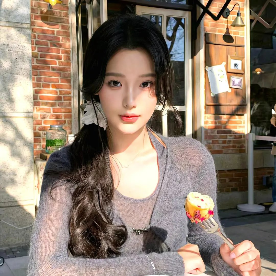 萝蕾莱 高清封面